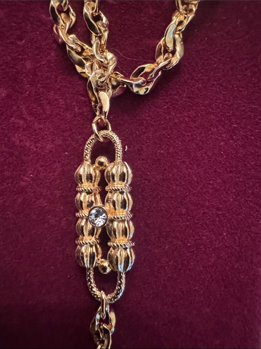 Camrose & Kross Gold-Jackie Kennedy Reproduction Necklace - Picture 5 of 5